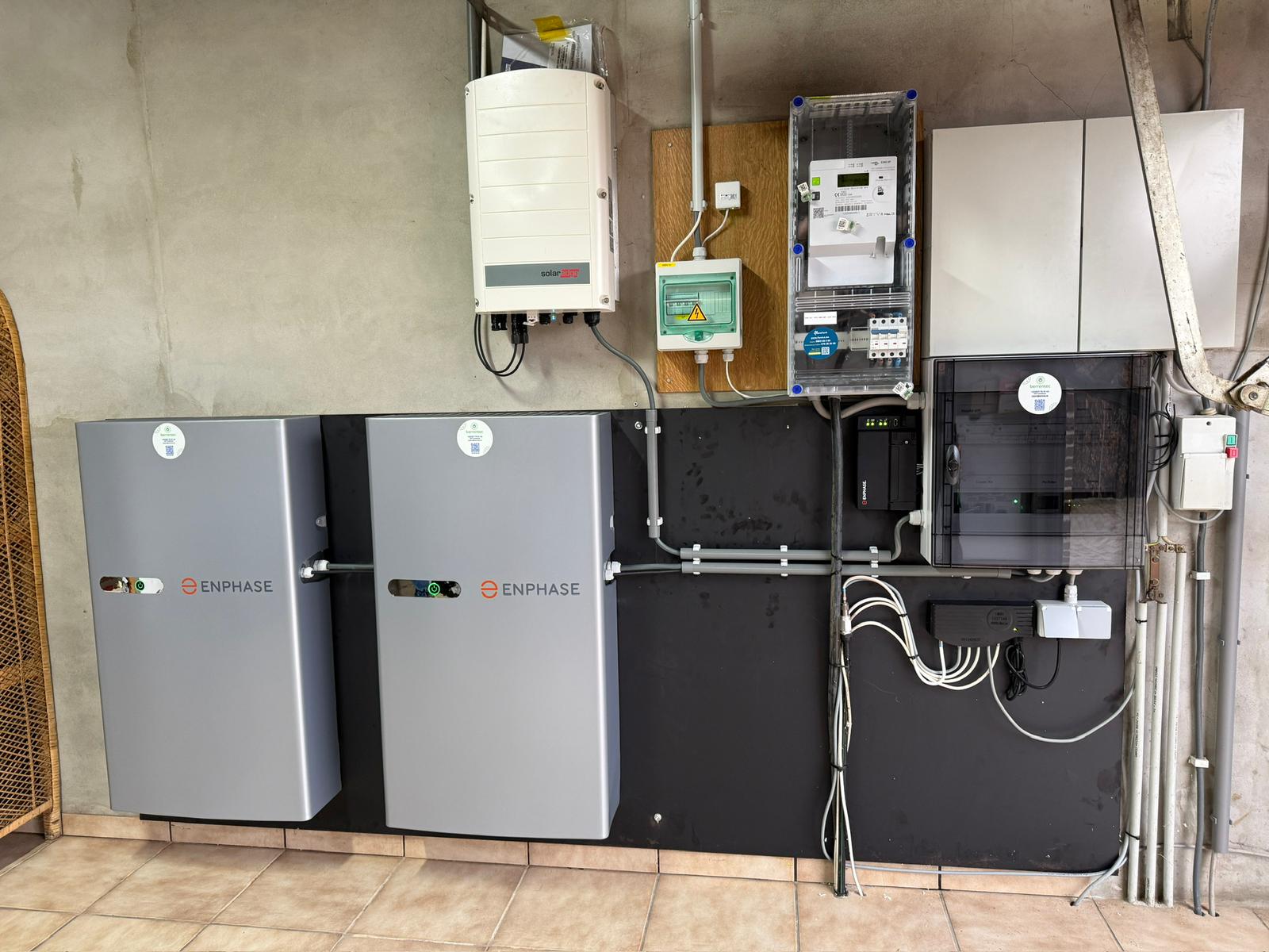 Thuisbatterijen Enphase Isolis Omvormer